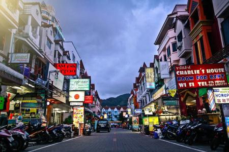 ZEN Rooms Soi Paradise Patong - 14