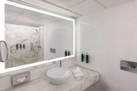 Hilton Vienna Waterfront - 64