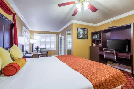 Clarion Collection Wilkie's Inn Pacific Grove - Monterey - 34