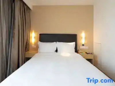 Holiday Inn Express City Center - 27