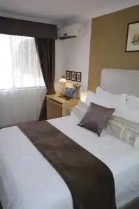 Astoria Retreat B&B - 27