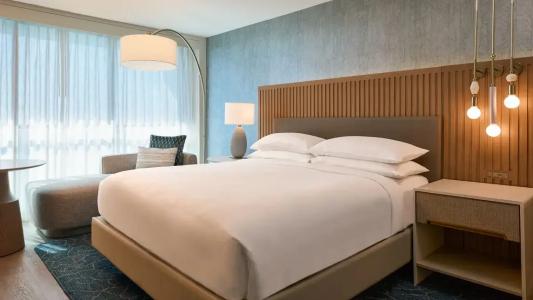 VEA Newport Beach, a Marriott Resort & Spa - 40