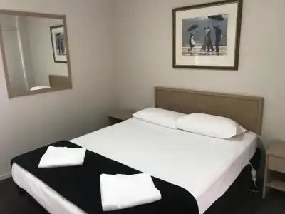 Motel 80 - 1