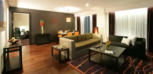 Radisson Suites Bangkok Sukhumvit - 13