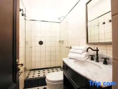 Boutique Castillo Rojo - 182