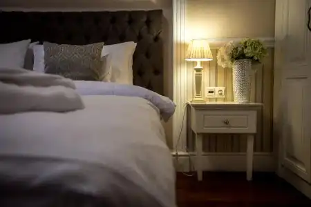 Queen's Court & Residence - 53
