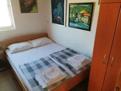 LaRos Apartments - 16