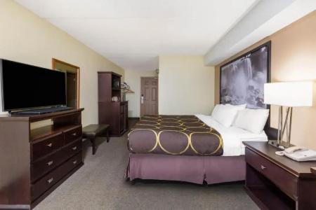 Travelodge by Wyndham Niagara Falls at the Falls - 18