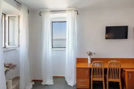 Newly Renovated Kastil - 77