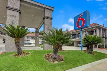 Motel 6 La Mesa, CA - 11