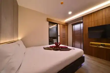 Sureena - 38