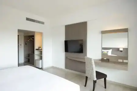 Centara Life Cha-Am Beach Resort Hua Hin - 76