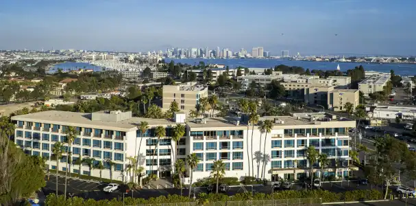 DoubleTree by Hilton San Diego Bayside - 24