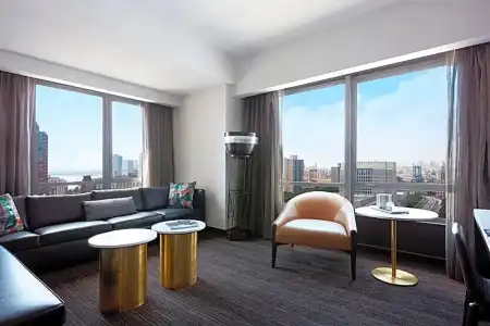 New York Marriott at the Brooklyn Bridge - 79