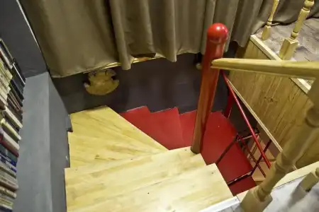 Mezzanine White - 12