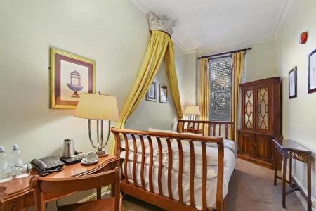 Twenty Nevern Square - 126