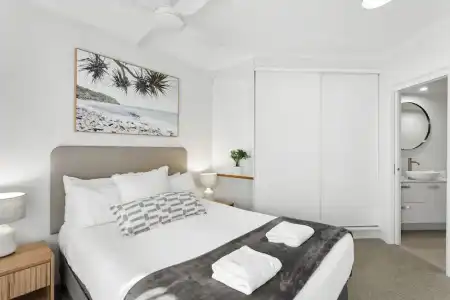 Noosa Tropicana - 210
