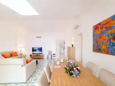 Grand Master Suites - 122