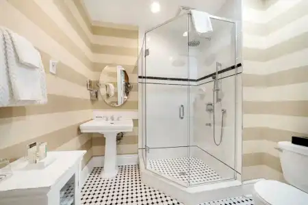 Yolanta’s Bed and Breakfast - 35
