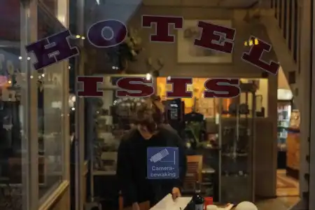Isis - 28