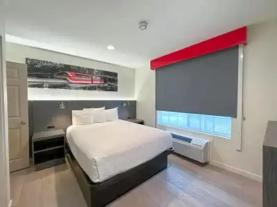 Ramada by Wyndham Anaheim Convention Center - 48