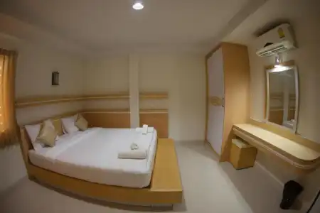 Baan Sanpoom - 0