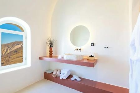 Luna Santorini Suites - 160