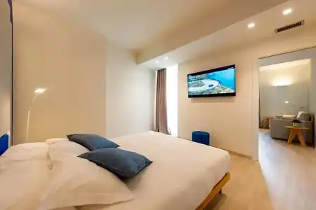 Amarina - 109
