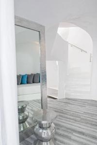 Mill Houses New Elegant Suites by Mr and Mrs White - 14