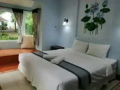 Baan Montra Beach Resort - 2