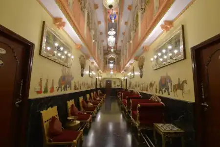 Umaid Mahal - A Heritage Style Boutique - 15