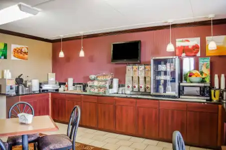 Quality Inn Enola - Harrisburg - 12