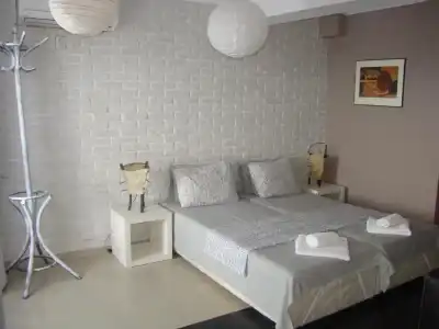 Deep Blue Guest House - 1