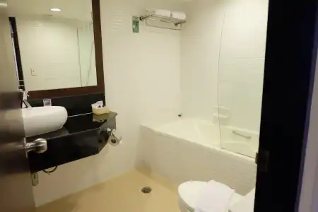 Omni Tower Sukhumvit Nana by Compass Hospitality - 7