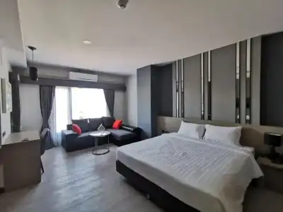 Arista Ubon - 1