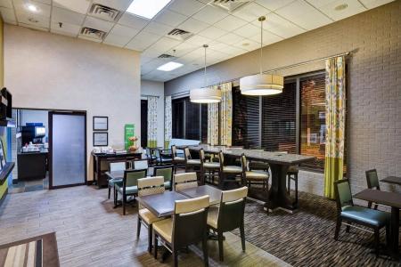 Hampton Inn Norfolk-Naval Base - 29