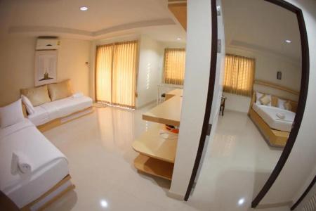 Baan Sanpoom - 1