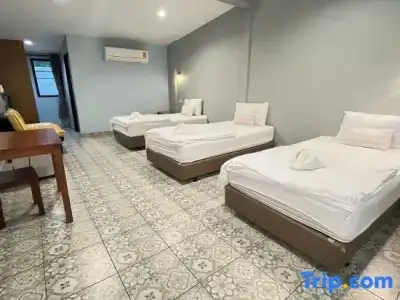 Warm Well Hostel Kanchanaburi - 60