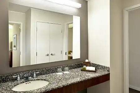 InterContinental Suites Cleveland by IHG - 32