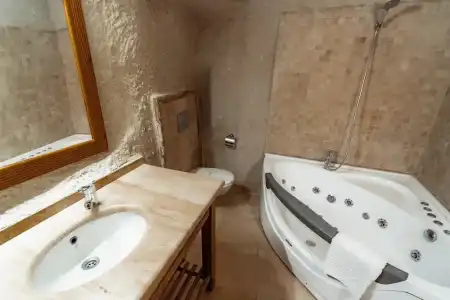 Amber Cave Suites - 56