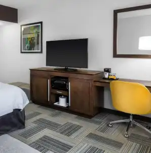 Hampton Inn & Suites Los Angeles/Hollywood - 62