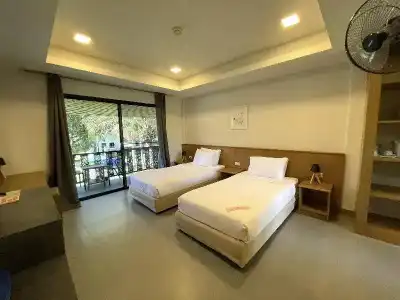 Dolphin Bay Beach Resort - 99
