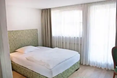 Bayerischer Hof - 45