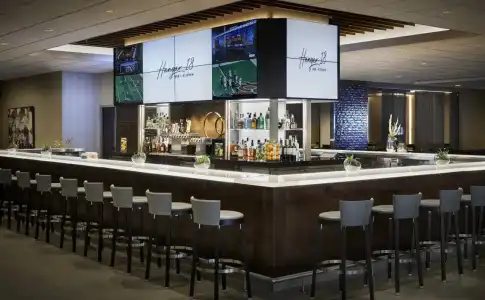 Los Angeles Airport Marriott - 14