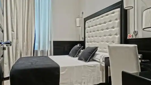 Vaticano Royal Suite - 24