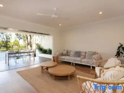 Noosa Entrance Waterfront Resort - 215
