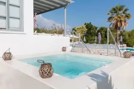Zoumis Residence - 7