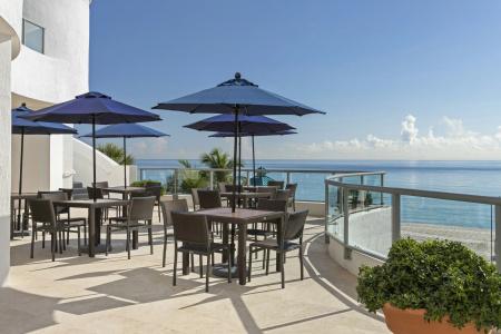 DoubleTree Resort & Spa by Hilton Ocean Point-N. Miami Beach - 22