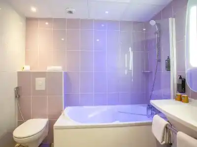 ibis Styles Bourges - 76