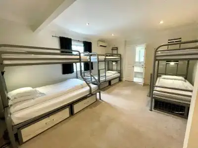 The Dawson Hostel - 4